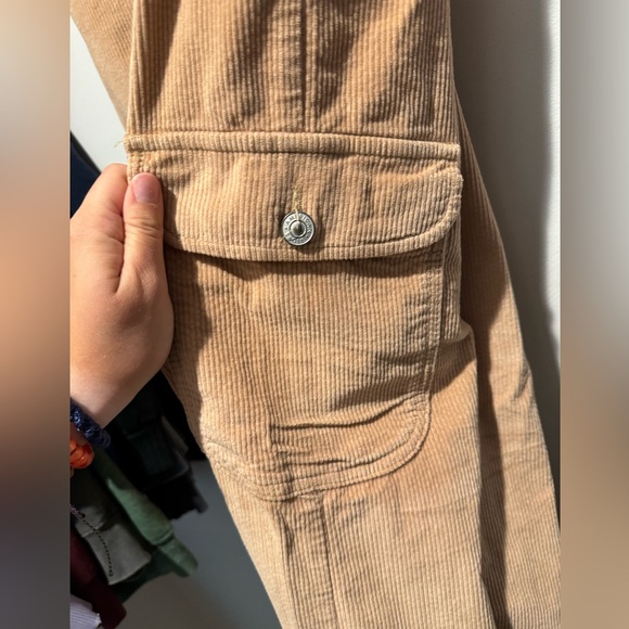 American Eagle Wide Leg Super High Rise Corduroy Cargo Jean - Picture 4 of 7